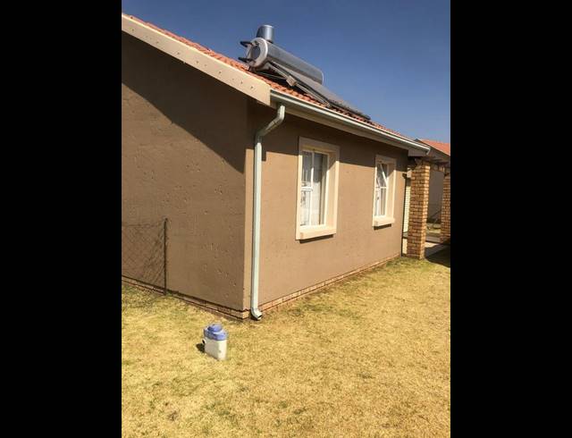 3 BEDROOM HOUSE FOR SALE IN HELDERWYK